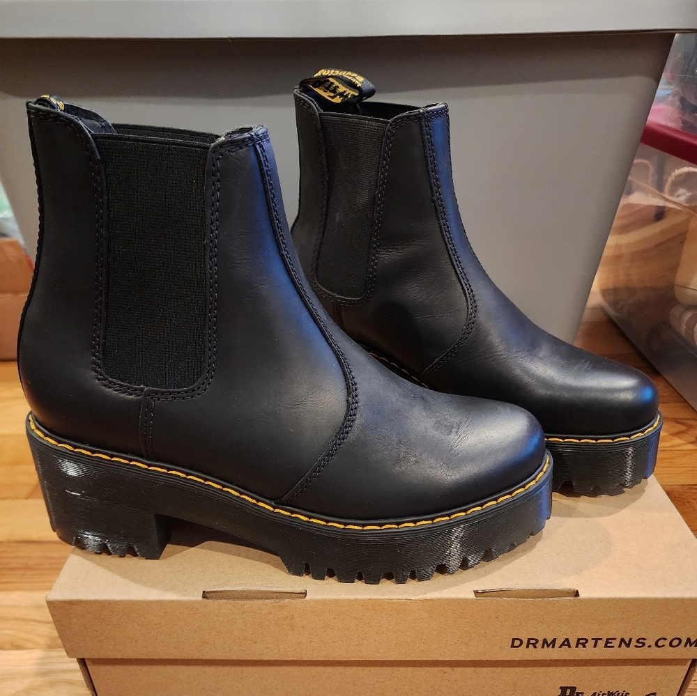~SOLD~Dr. Martens Rometty Chelsea Boot NIB Sz 39
